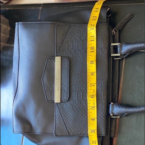Cute Jet Black Jones New York Handbag - Picture 7 of 8